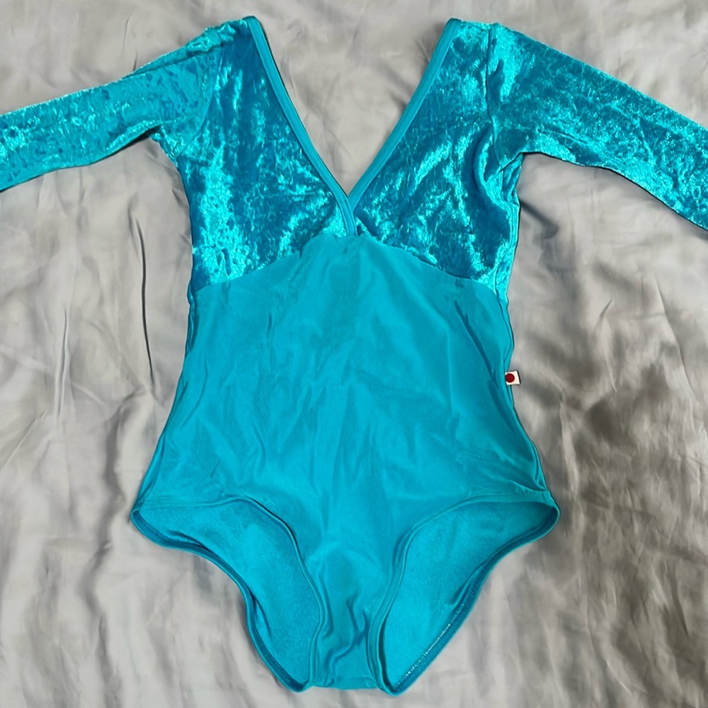 Yumiko leotard 3/4 sleeve size M